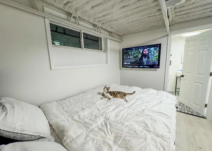 Comfort West Urban Loft House * Chicago